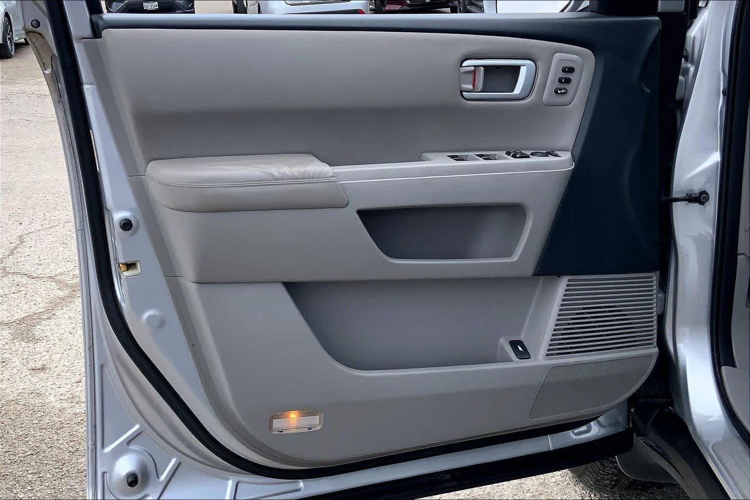 Used 2015 Honda Pilot Touring image 22