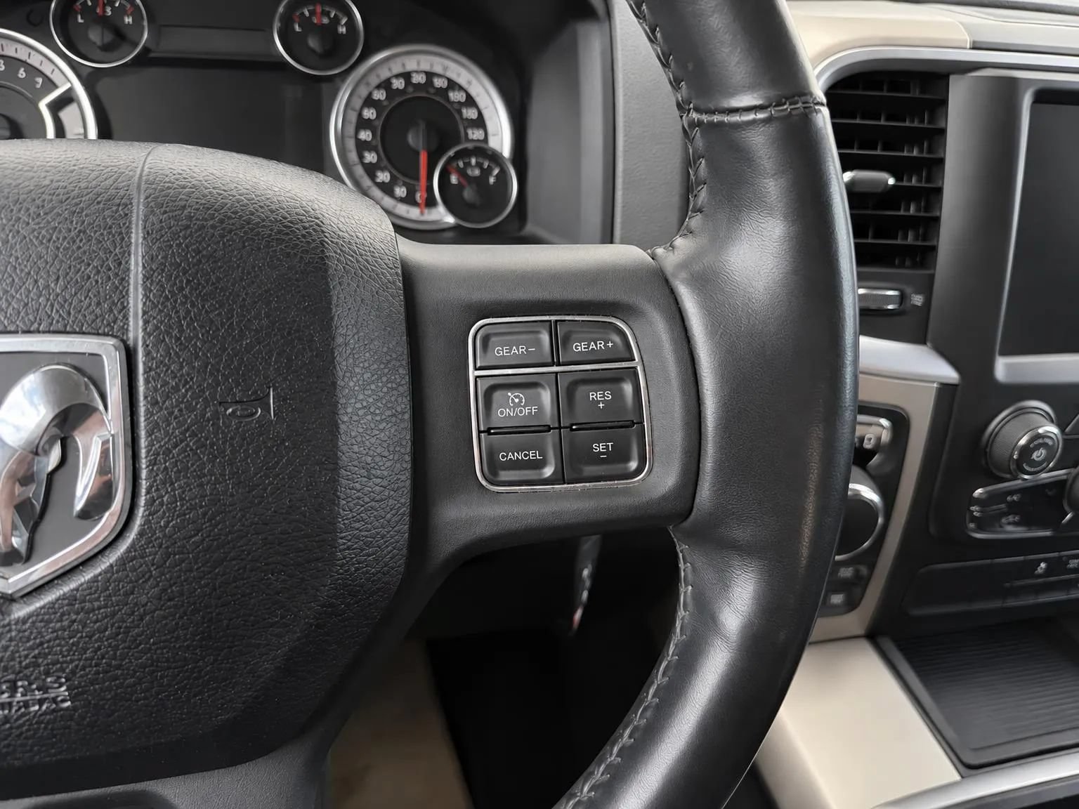 Used 2014 RAM 1500 Big Horn AWD/4WD image 34