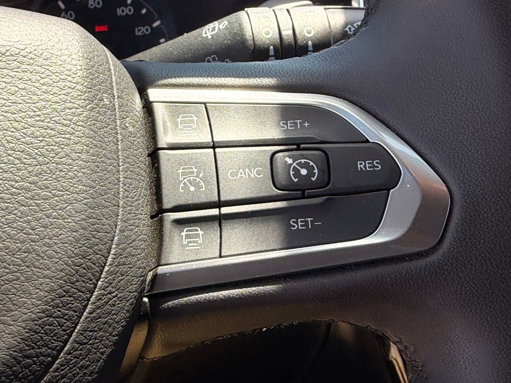 Used 2025 Jeep Compass Limited AWD/4WD image 16