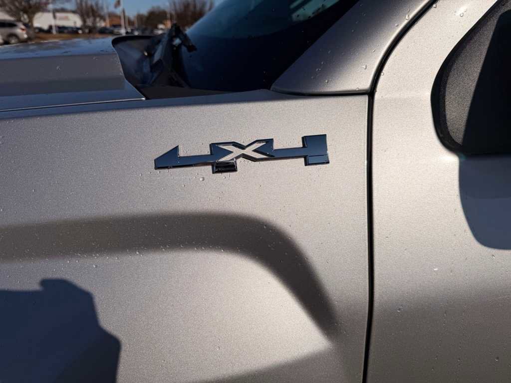 Used 2019 GMC Sierra 1500 SLE w/ SLE Value Package image 5