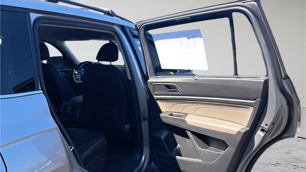 Used 2023 Volkswagen Atlas SE AWD/4WD image 13