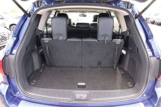 Used 2017 Nissan Pathfinder SL w/ SL Premium Package AWD/4WD image 7
