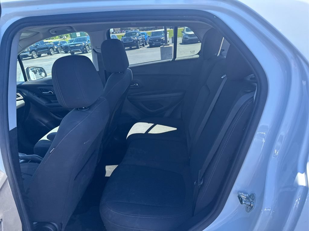 Used 2021 Chevrolet Trax LS w/ Tint and Cruise Package AWD/4WD image 20