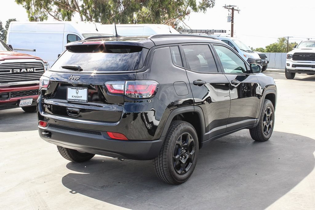 Used 2023 Jeep Compass Trailhawk w/ Trailhawk Elite Group AWD/4WD image 9