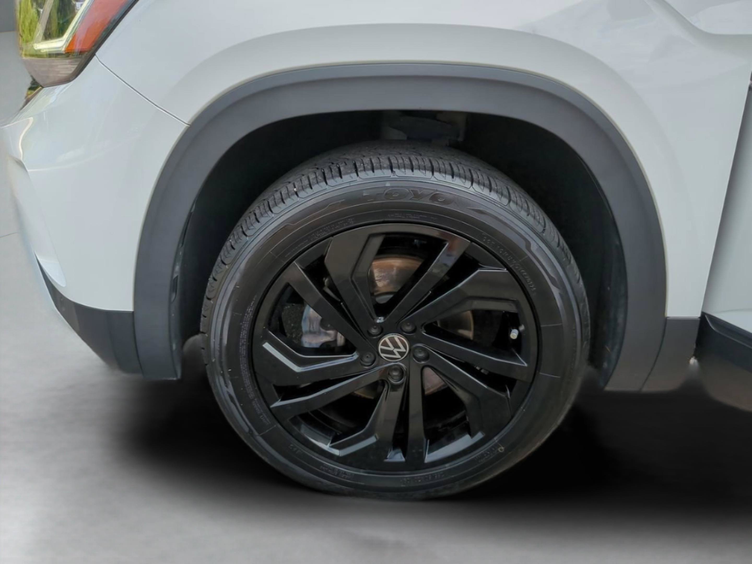 Used 2023 Volkswagen Atlas SE FWD image 32
