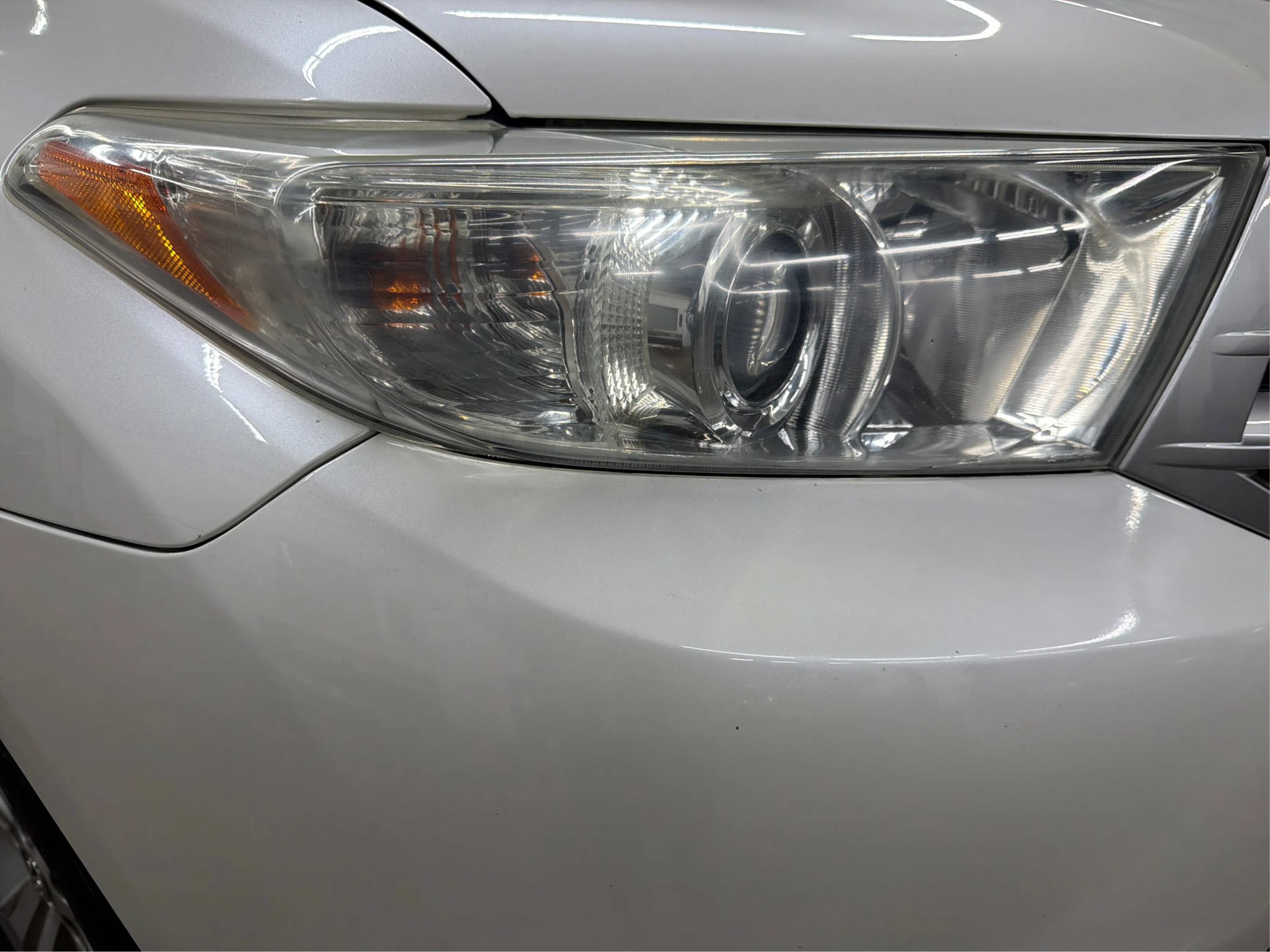 Used 2011 Toyota Highlander Limited w/ Tow Pkg FWD image 42