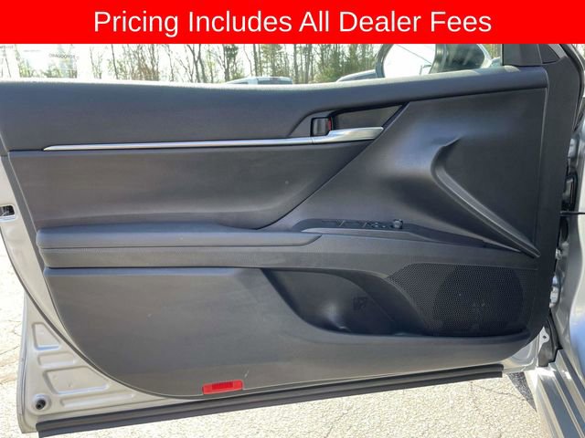 Used 2024 Toyota Camry SE w/ Convenience Package FWD image 17