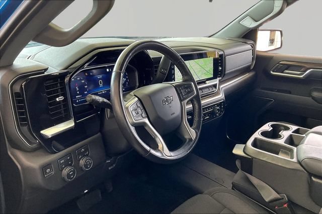 Used 2022 Chevrolet Silverado 1500 RST AWD/4WD image 12