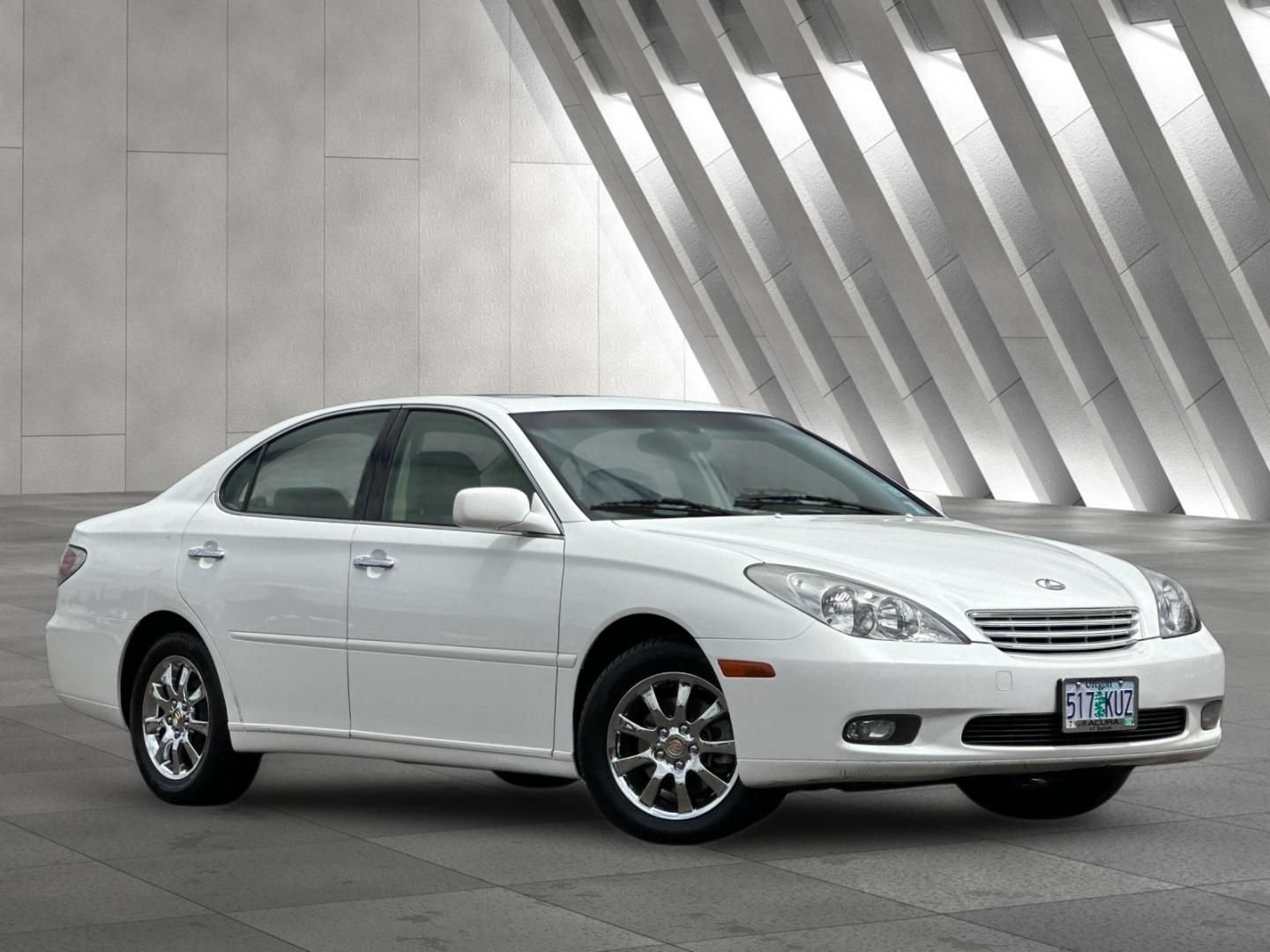 Used 2003 Lexus ES 330 FWD image 1