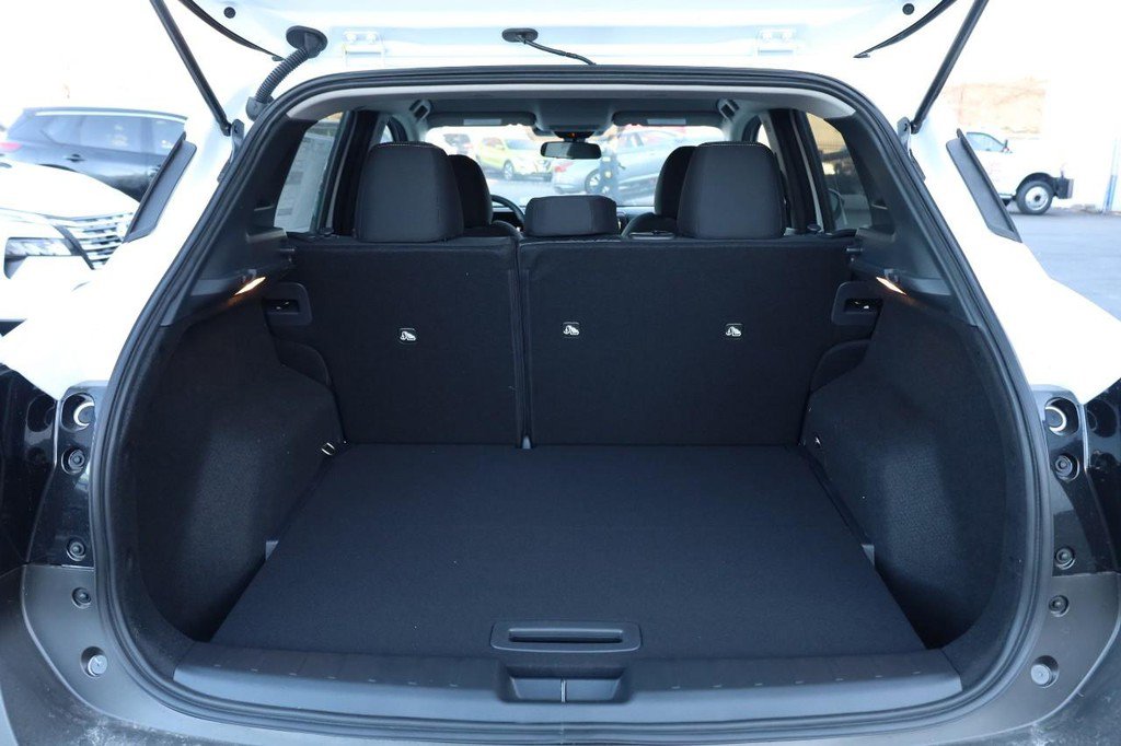 New 2026 Nissan Kicks SV image 7