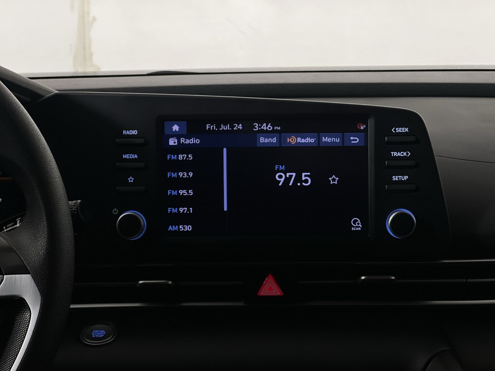 Used 2023 Hyundai Elantra SEL FWD image 18