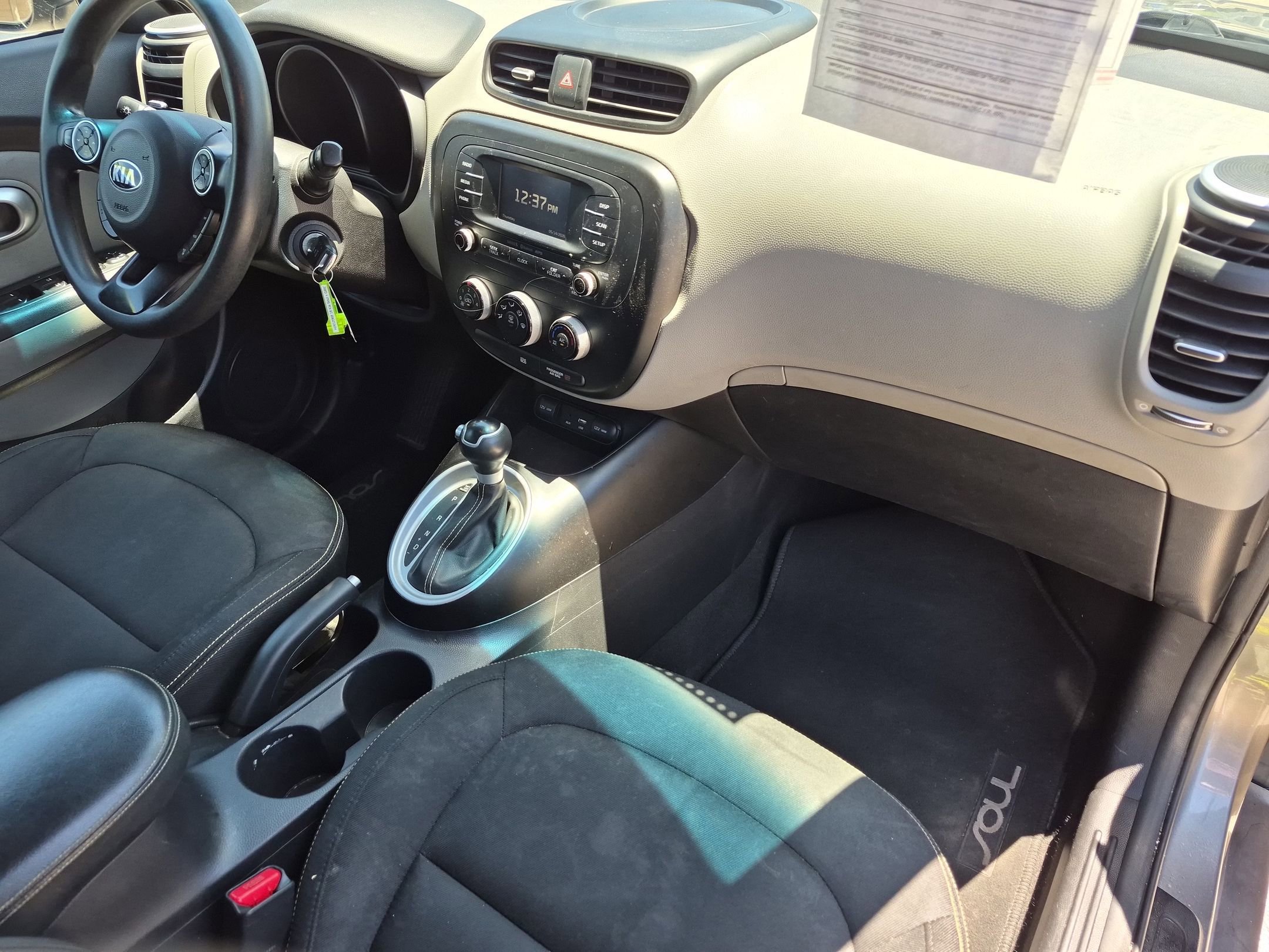 Used 2016 Kia Soul + FWD image 28
