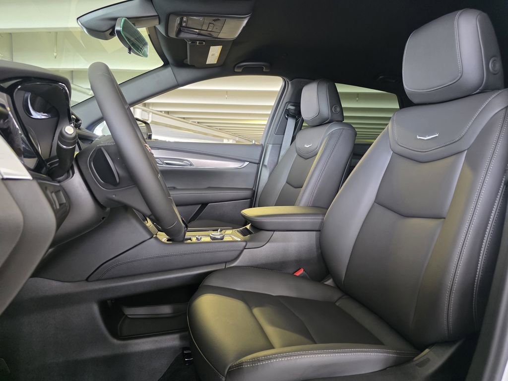 New 2026 Cadillac XT5 Luxury FWD image 15