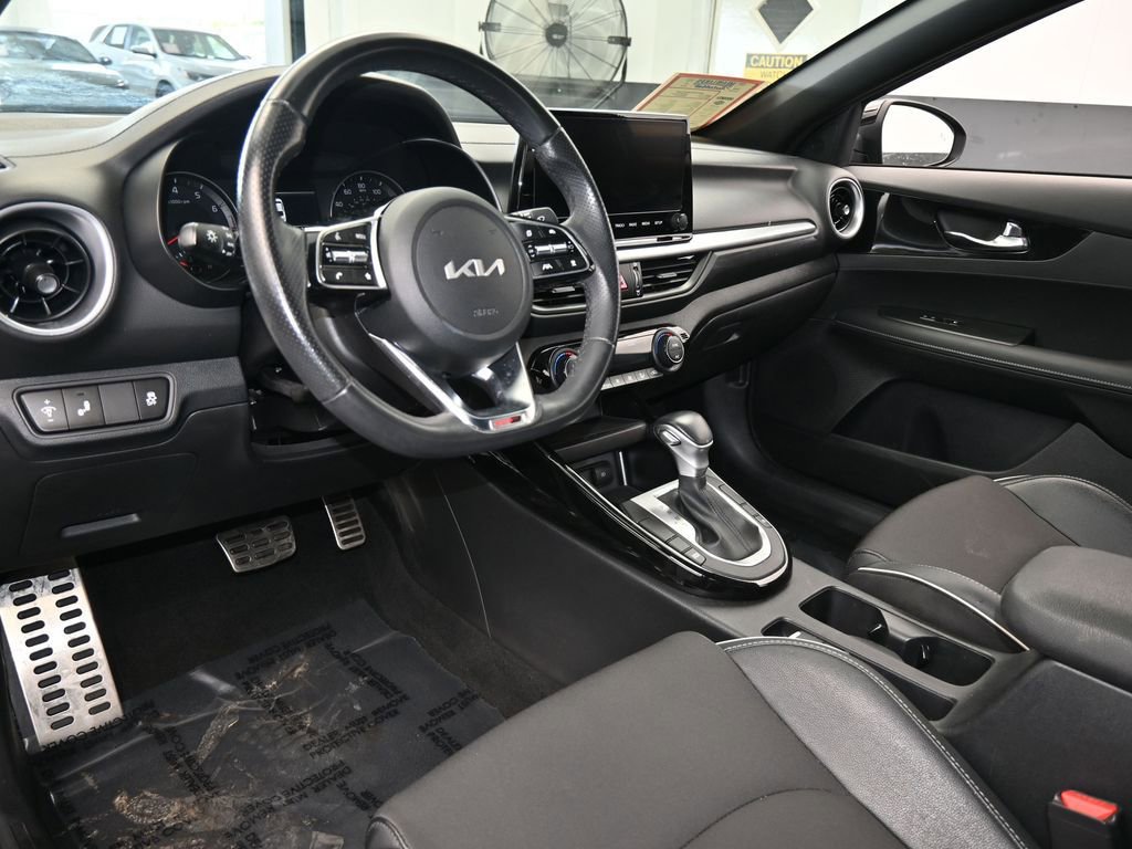 Used 2024 Kia Forte GT-Line image 12