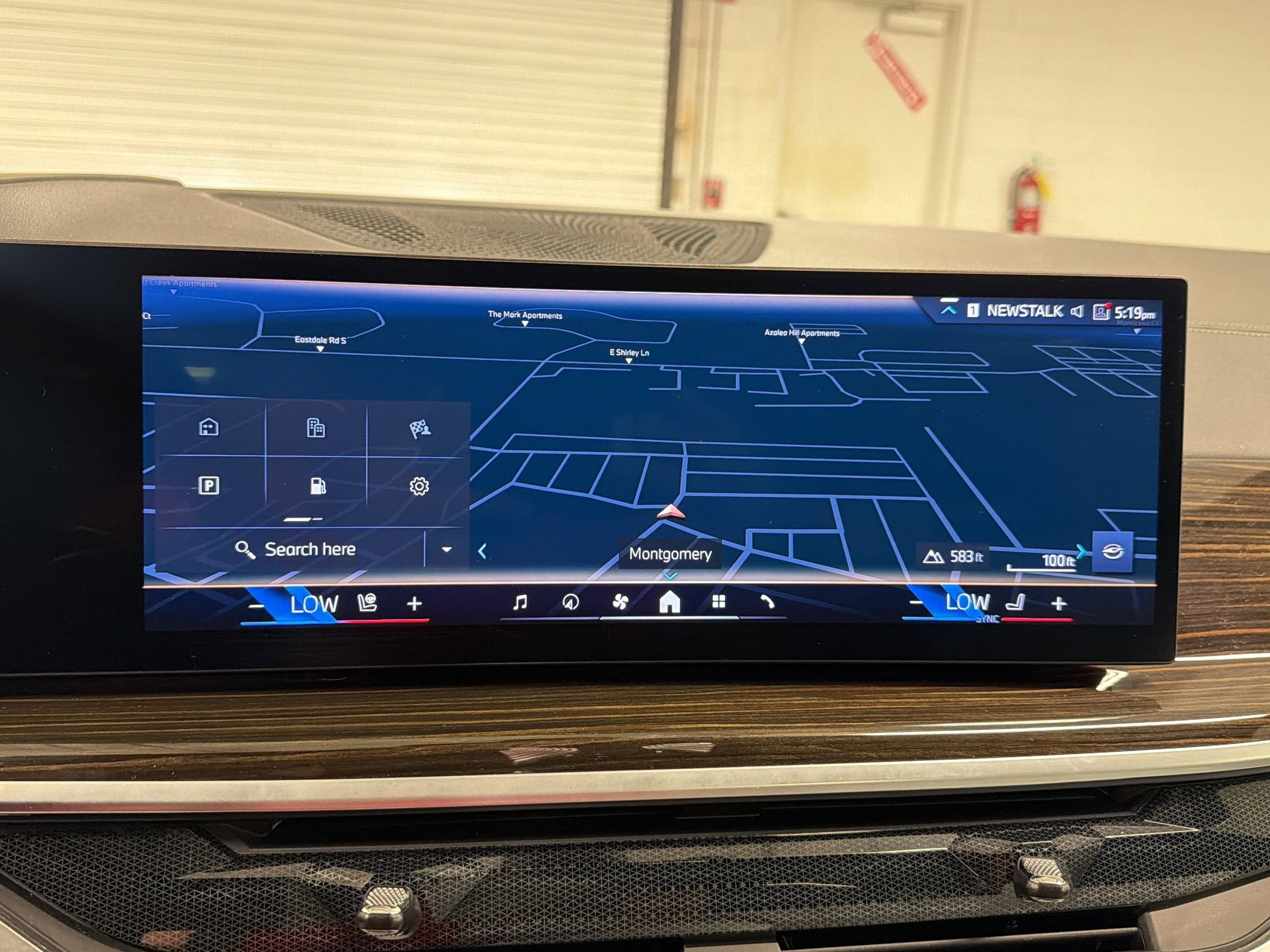 Certified 2024 BMW X5 xDrive40i w/ Premium Package image 24