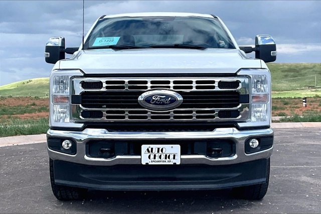 Used 2023 Ford F350 XLT w/ FX4 Off-Road Package AWD/4WD image 2