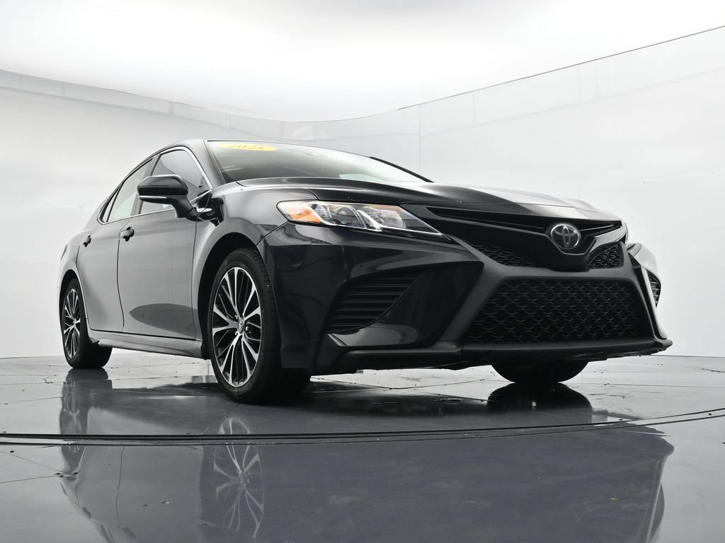 Used 2020 Toyota Camry SE w/ Audio Package FWD image 33