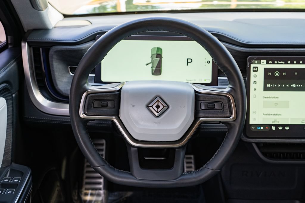 Used 2024 Rivian R1S Adventure AWD/4WD image 13