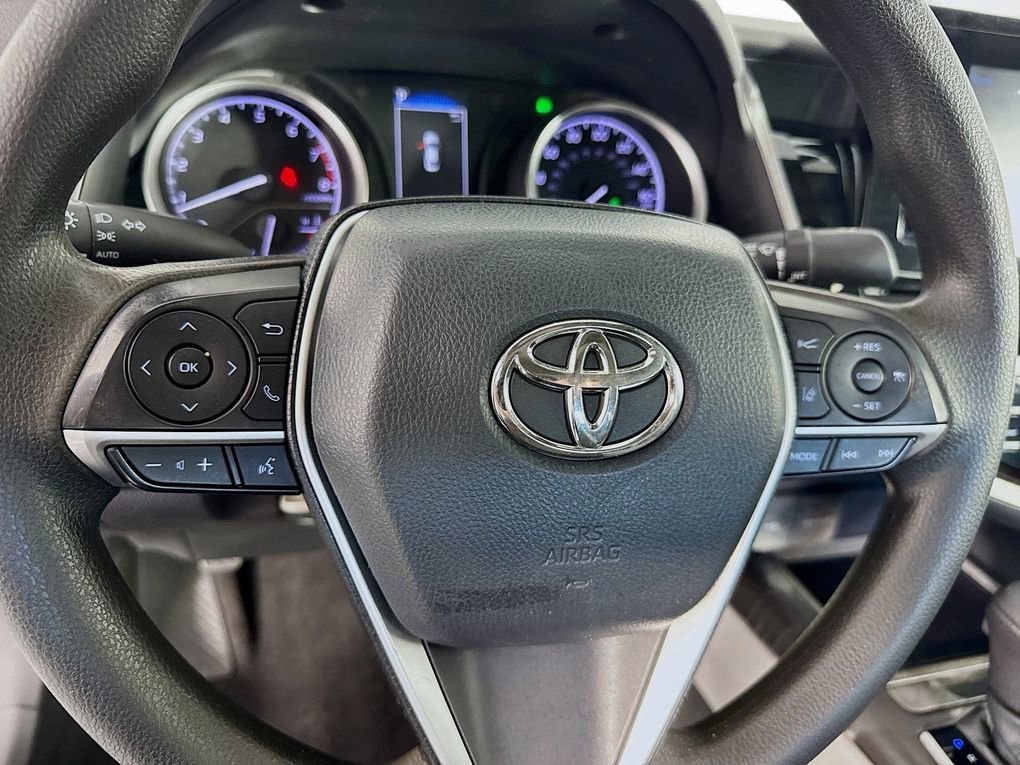 Used 2021 Toyota Camry LE image 15