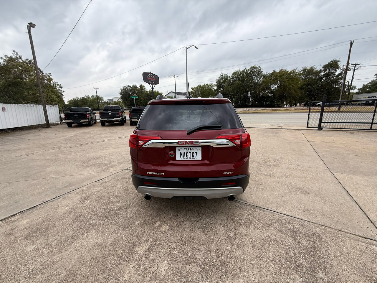 Used 2017 GMC Acadia SLE image 15