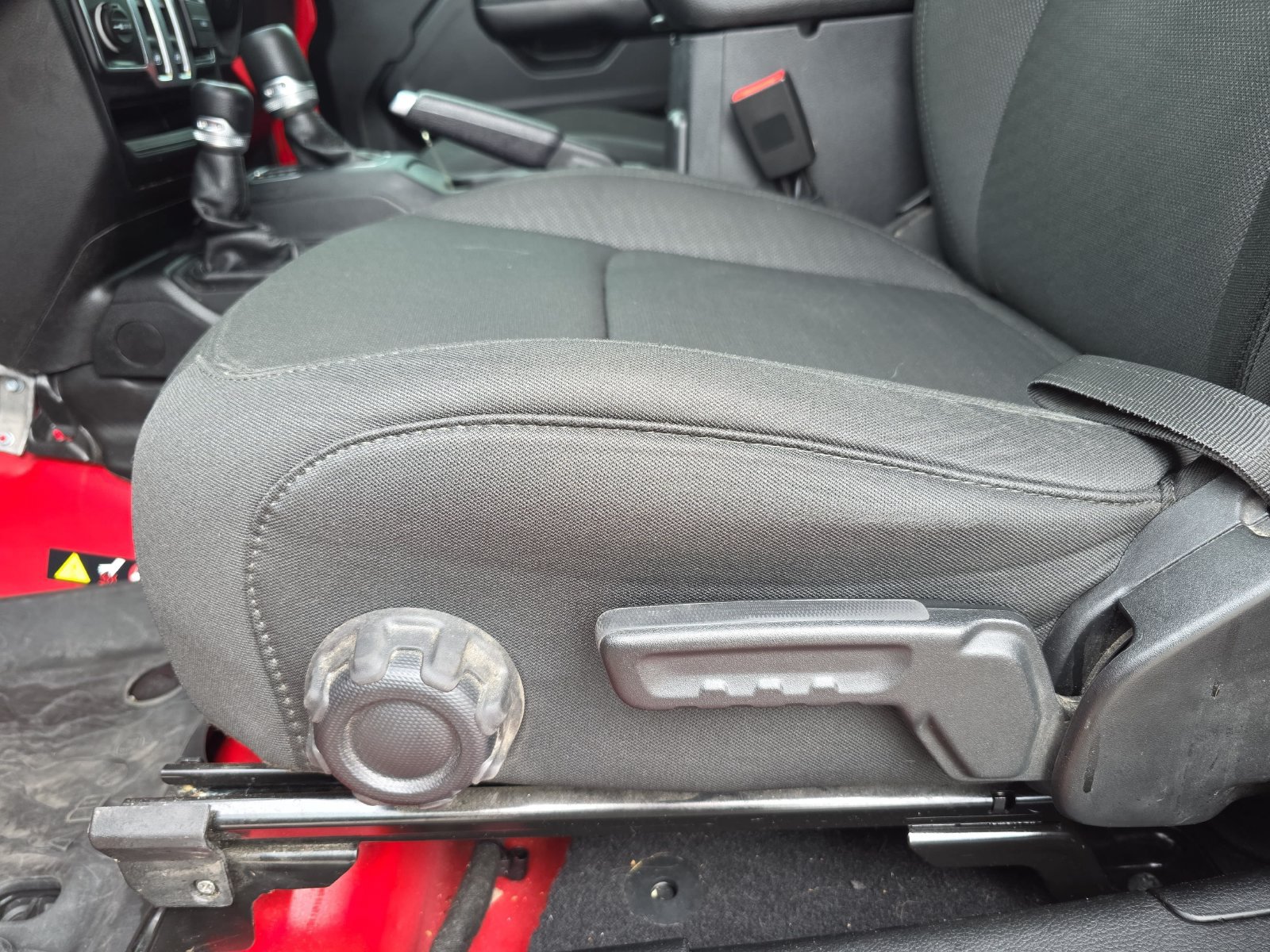 Used 2020 Jeep Wrangler Sport AWD/4WD image 25