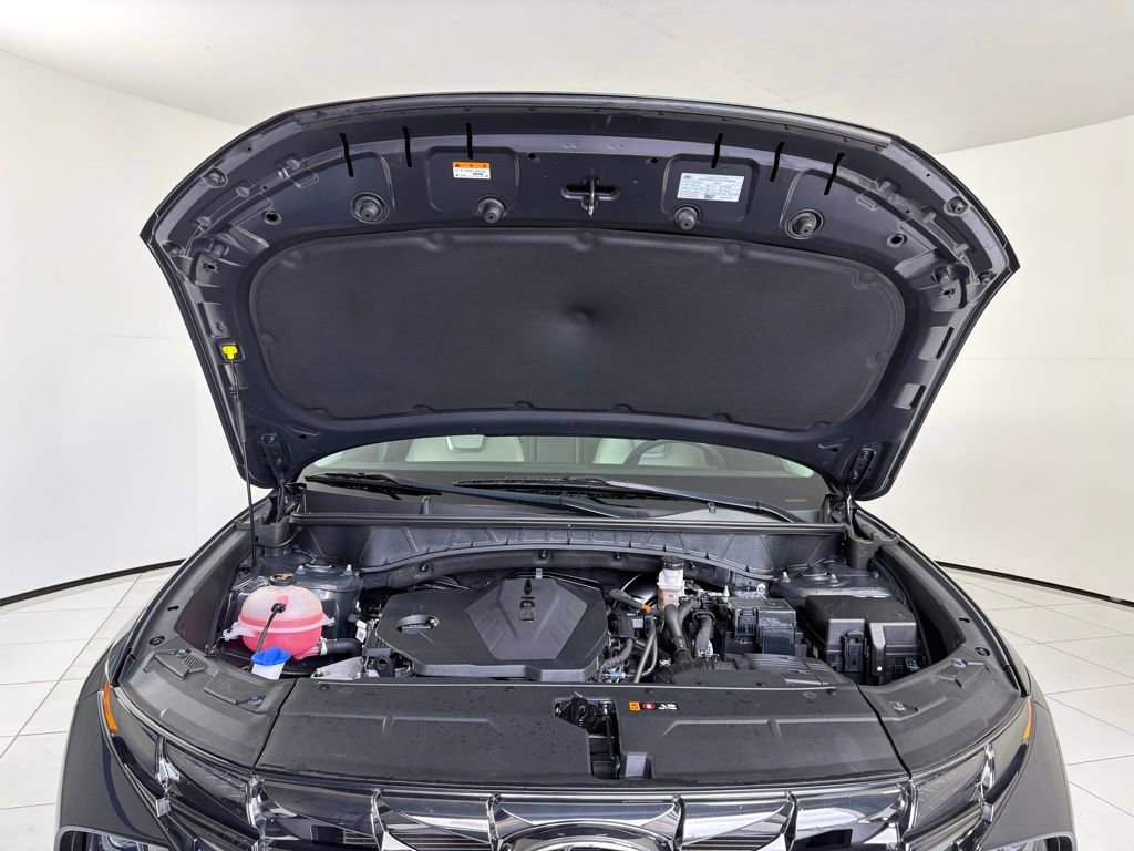 Used 2024 Hyundai Tucson Limited FWD image 11