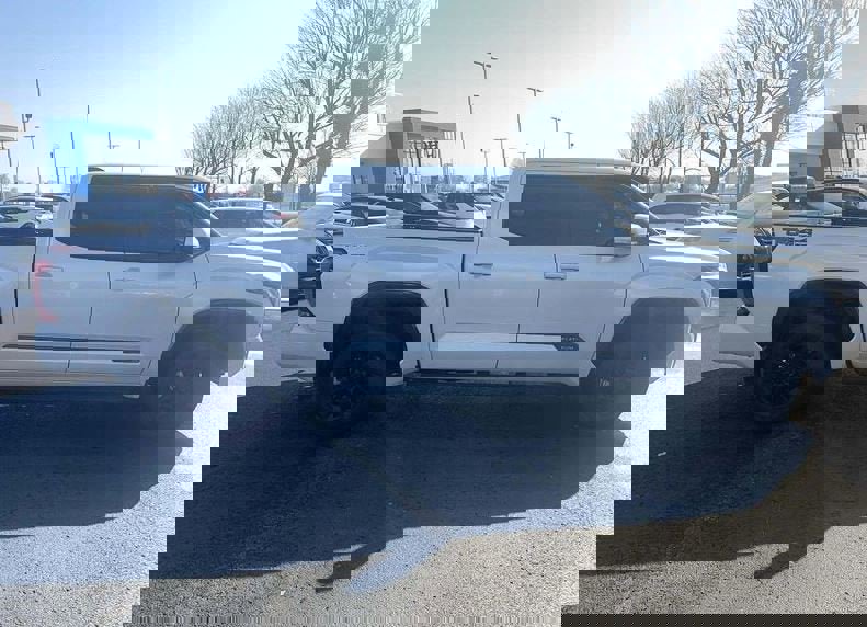 Used 2024 Toyota Tundra Platinum w/ TRD Off-Road Package image 5