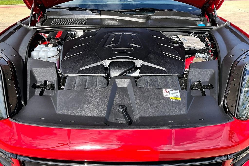 Used 2024 Porsche Cayenne image 13