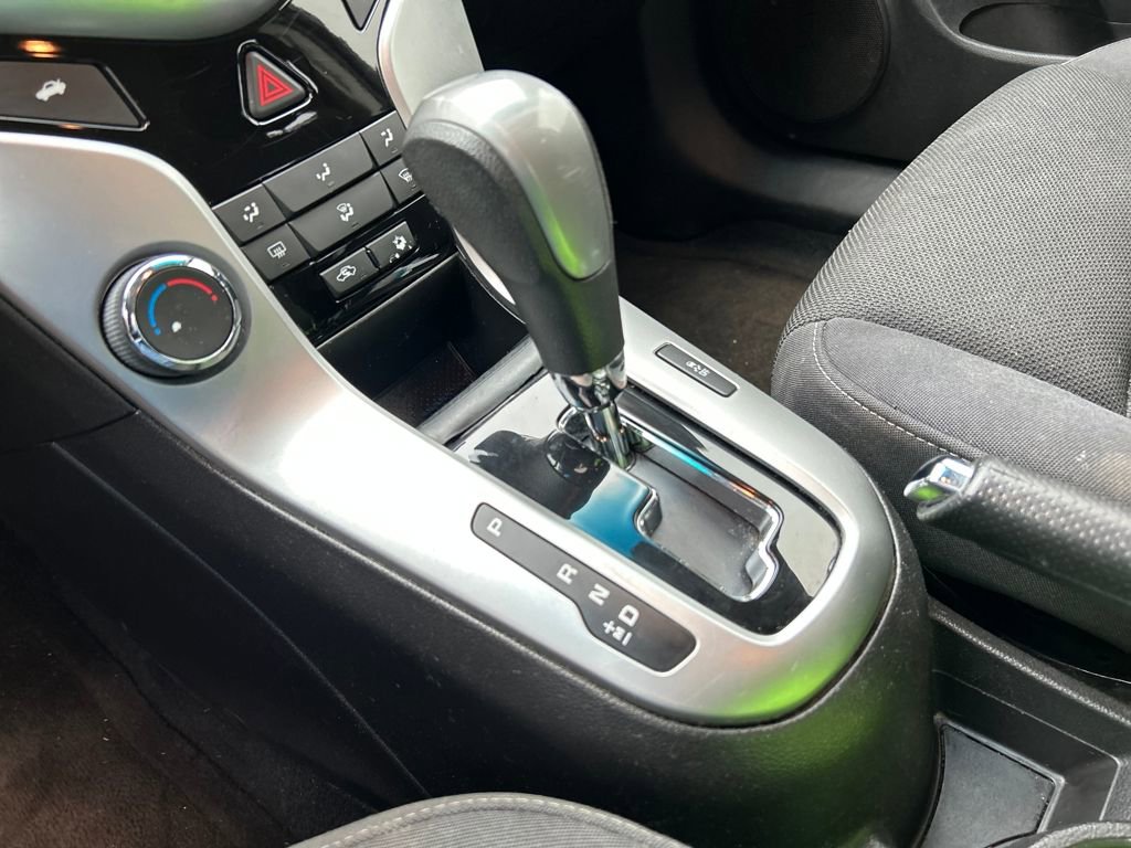 Used 2016 Chevrolet Cruze LT image 16