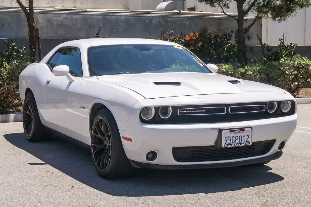 Used 2017 Dodge Challenger R/T RWD image 3