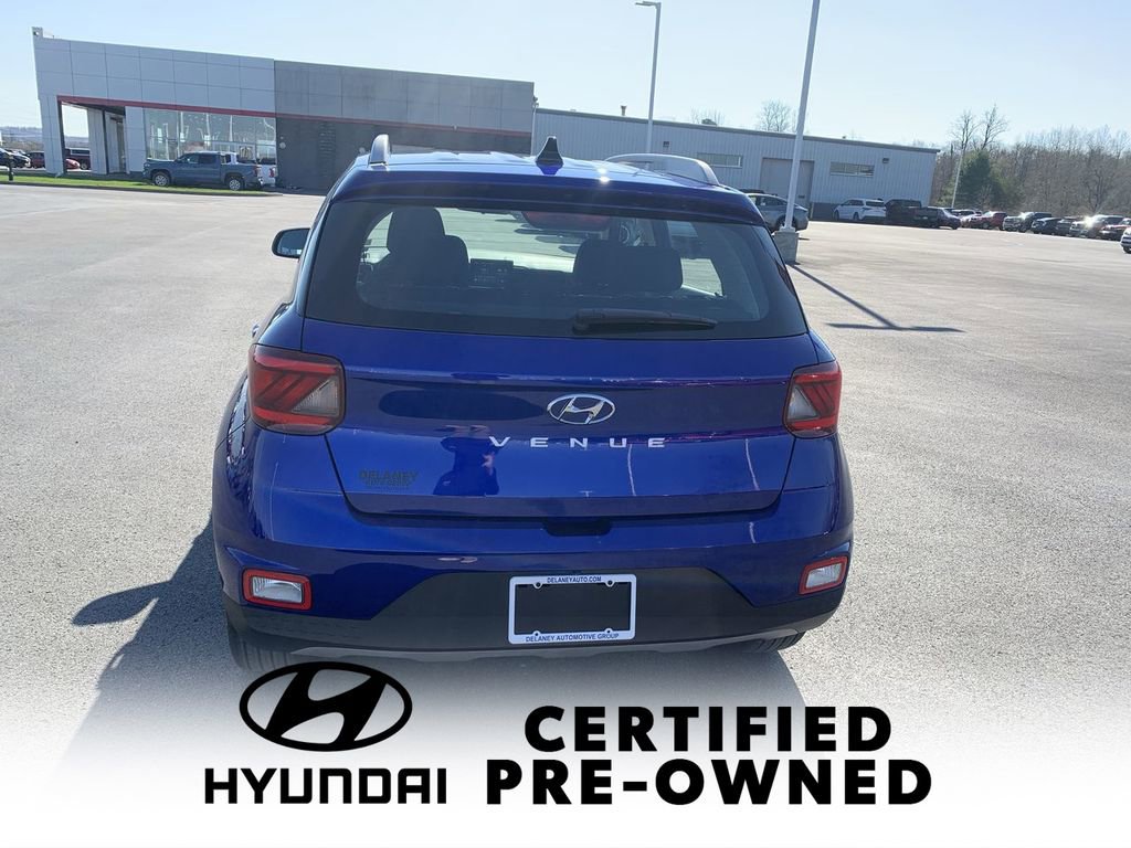 Used 2022 Hyundai Venue SEL image 7