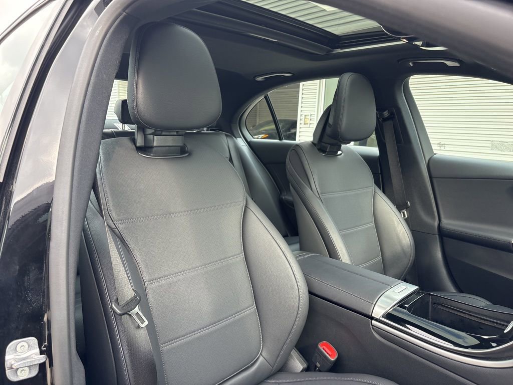 Used 2025 Mercedes-Benz C 300 Sedan image 16