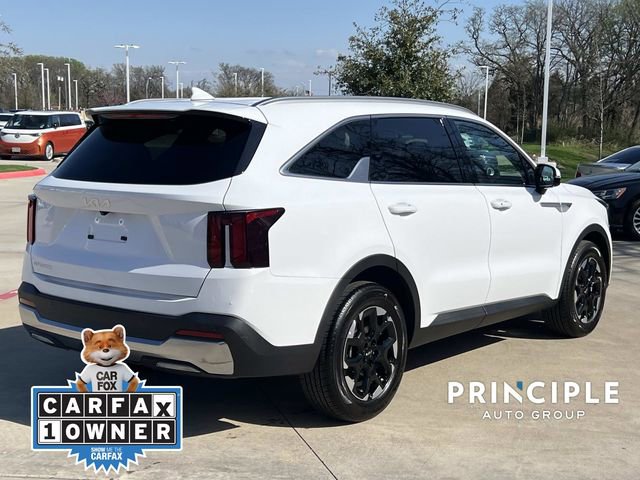 Used 2025 Kia Sorento S image 11