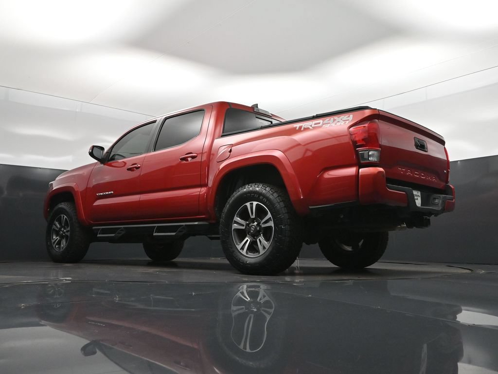 Used 2017 Toyota Tacoma TRD Sport w/ Premium & Technology Package AWD/4WD image 42