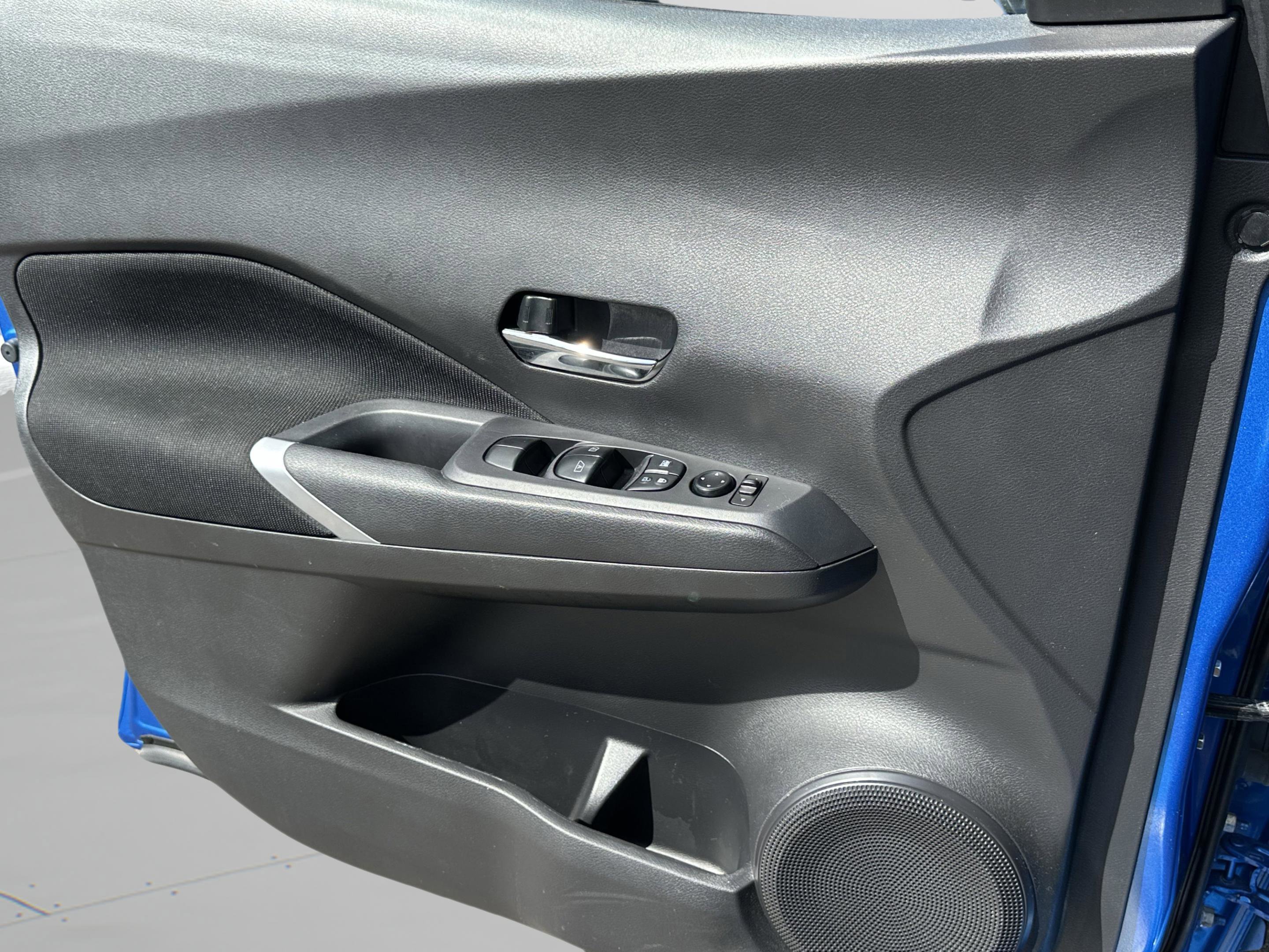 Certified 2024 Nissan Kicks SV image 23