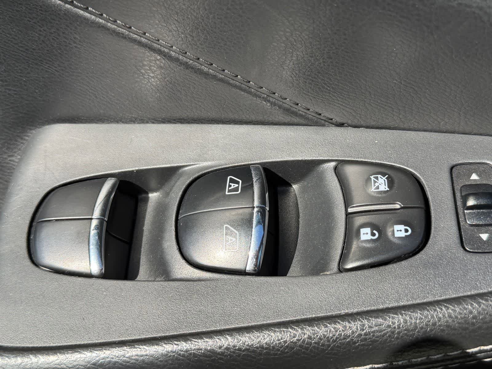 Used 2021 Nissan Maxima 3.5 SV w/ Floor Mat Group FWD image 12