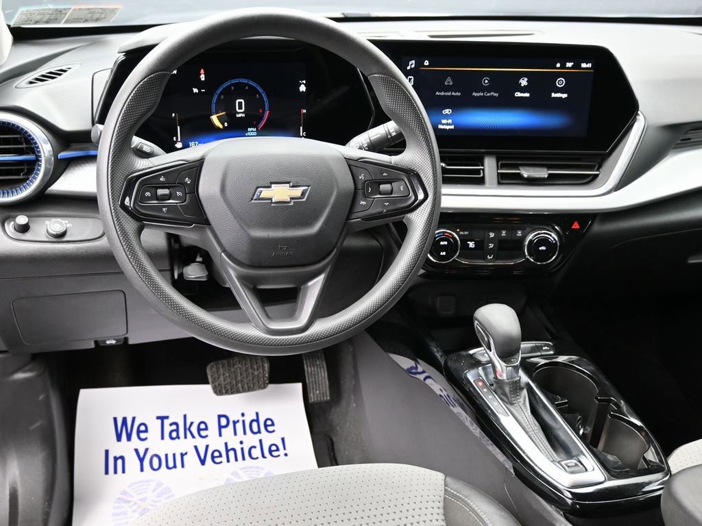 Used 2024 Chevrolet Trax LT image 26