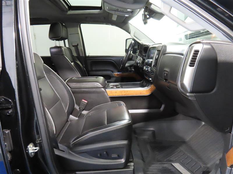 Used 2019 Chevrolet Silverado 3500 High Country w/ Duramax Plus Package image 23