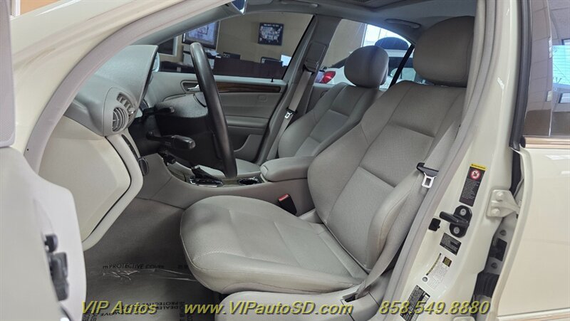 Used 2007 Mercedes-Benz C 230 Sedan image 17