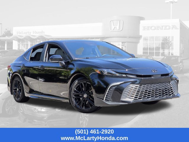 Used 2025 Toyota Camry SE FWD image 19