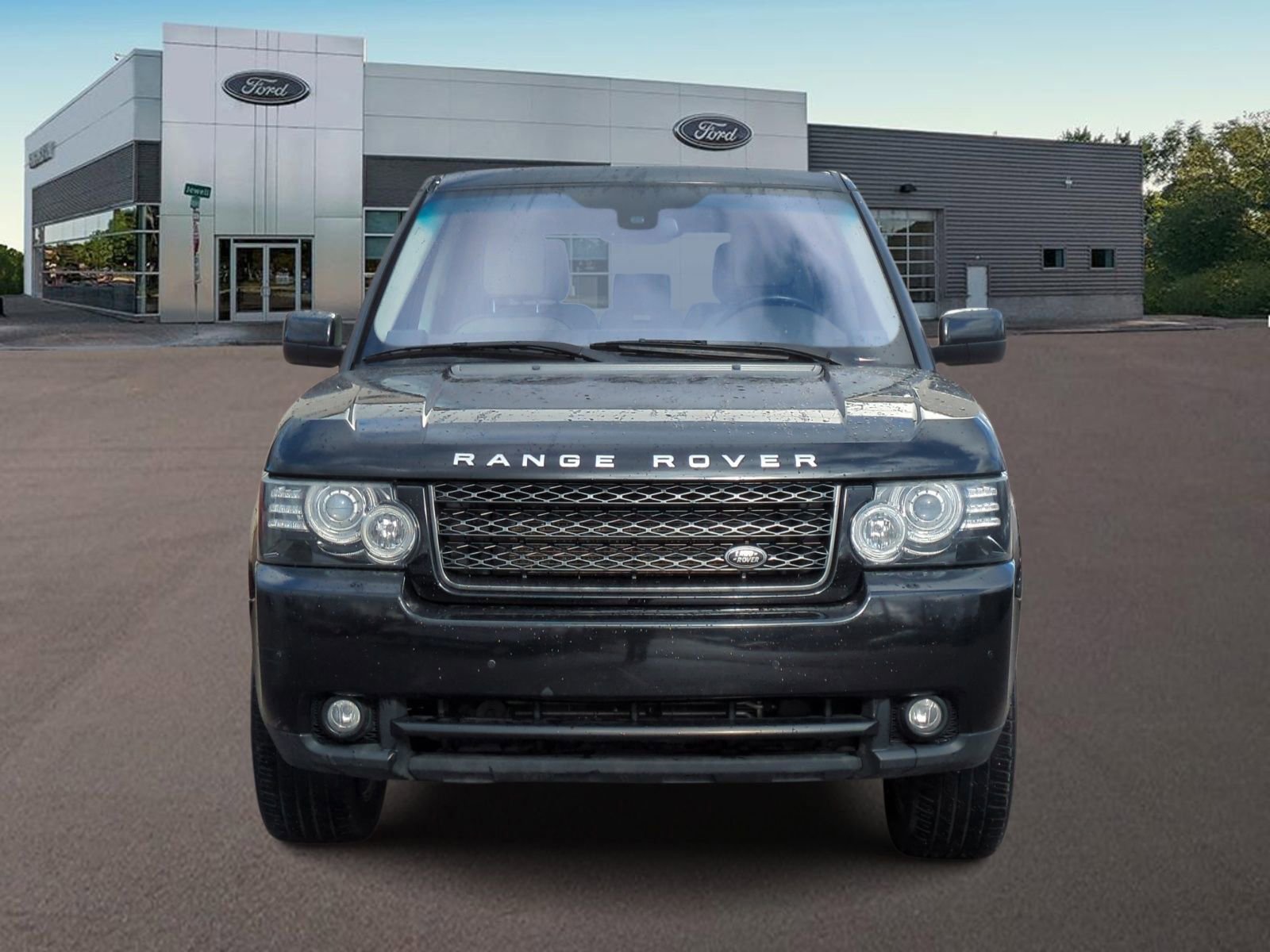 Used 2012 Land Rover Range Rover HSE image 3
