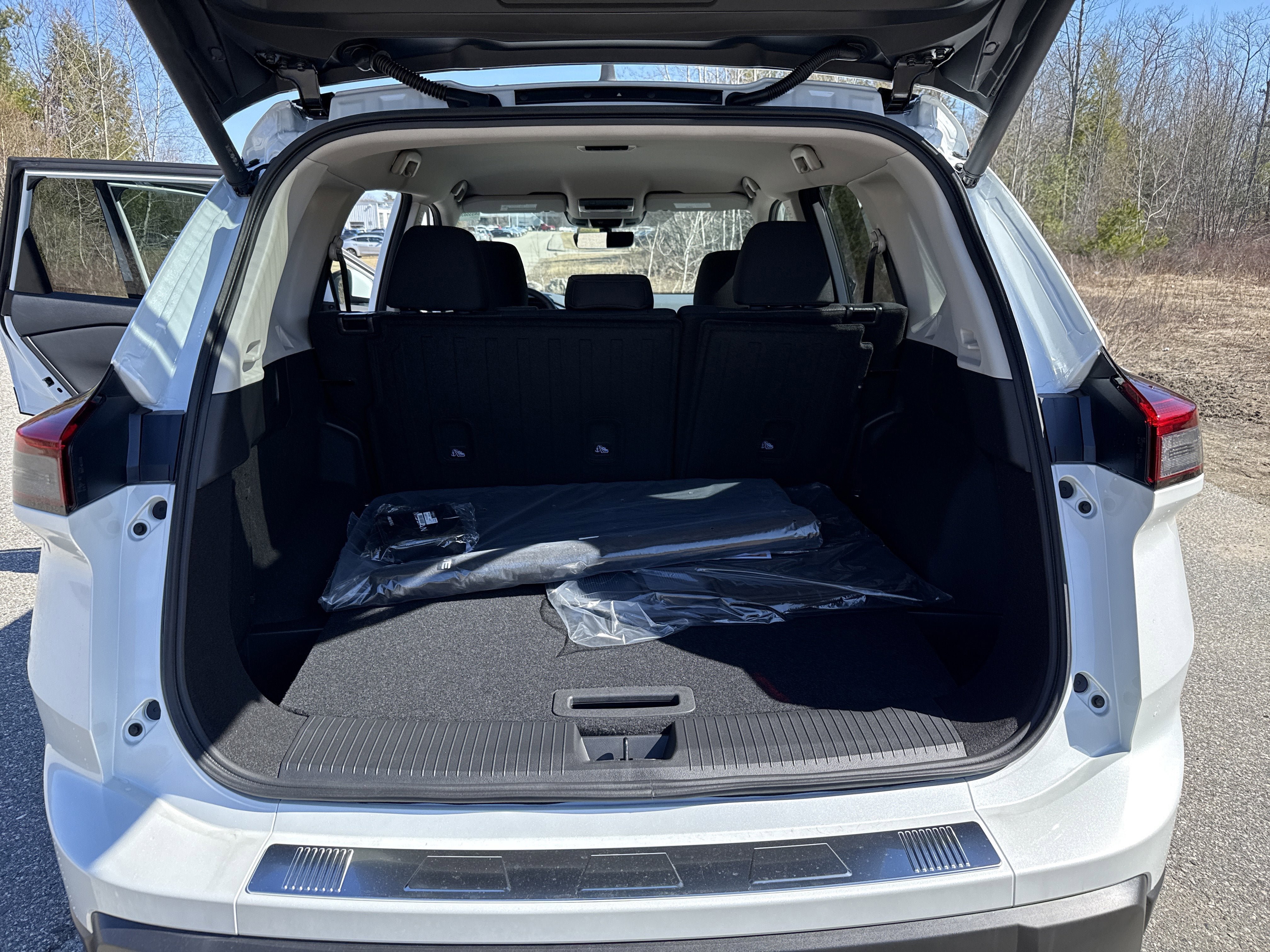 New 2026 Nissan Rogue SV AWD/4WD image 16