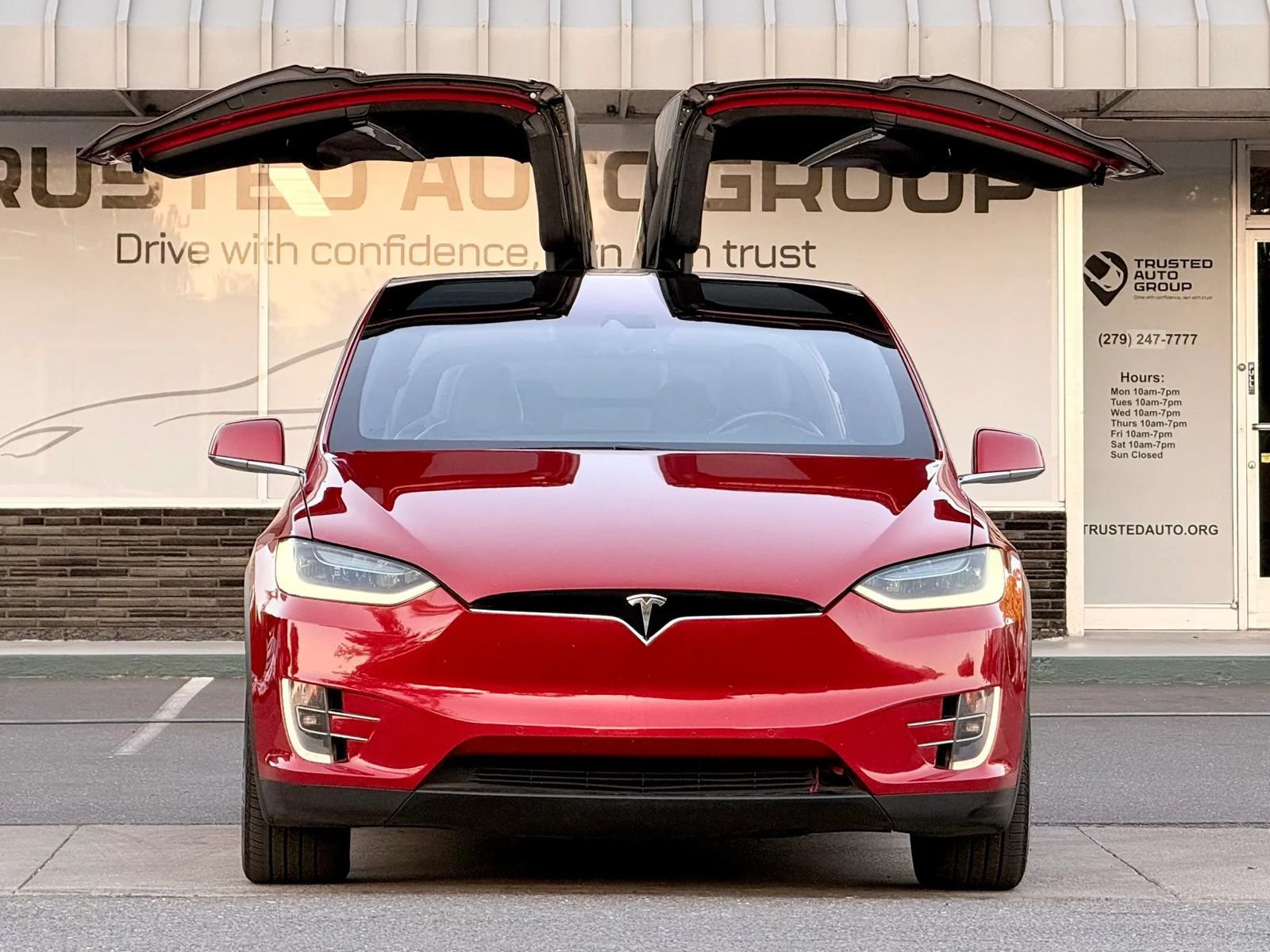 Used 2016 Tesla Model X 90D AWD/4WD image 3