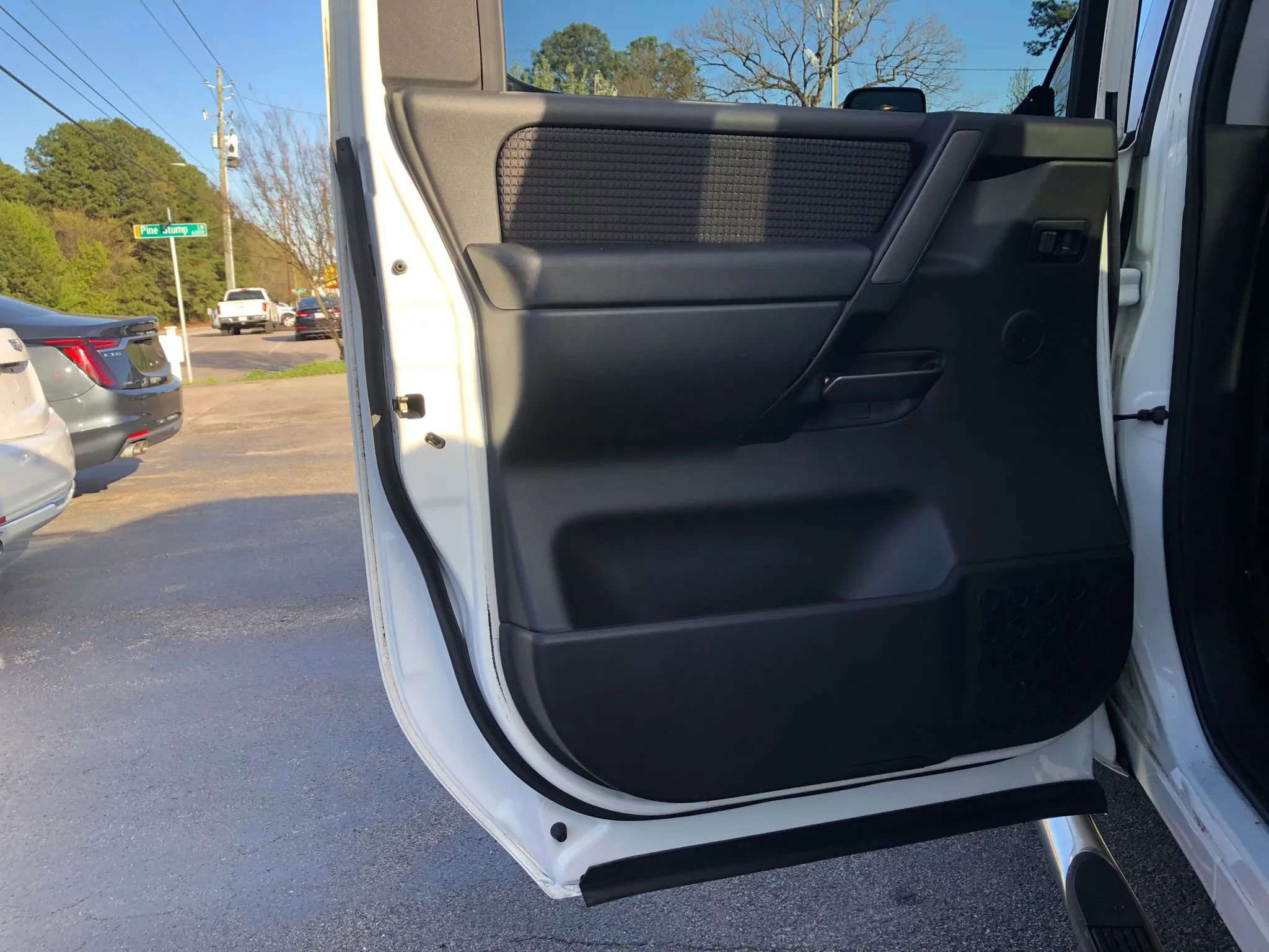 Used 2012 Nissan Titan SV w/ SV Premium Utility Pkg image 18