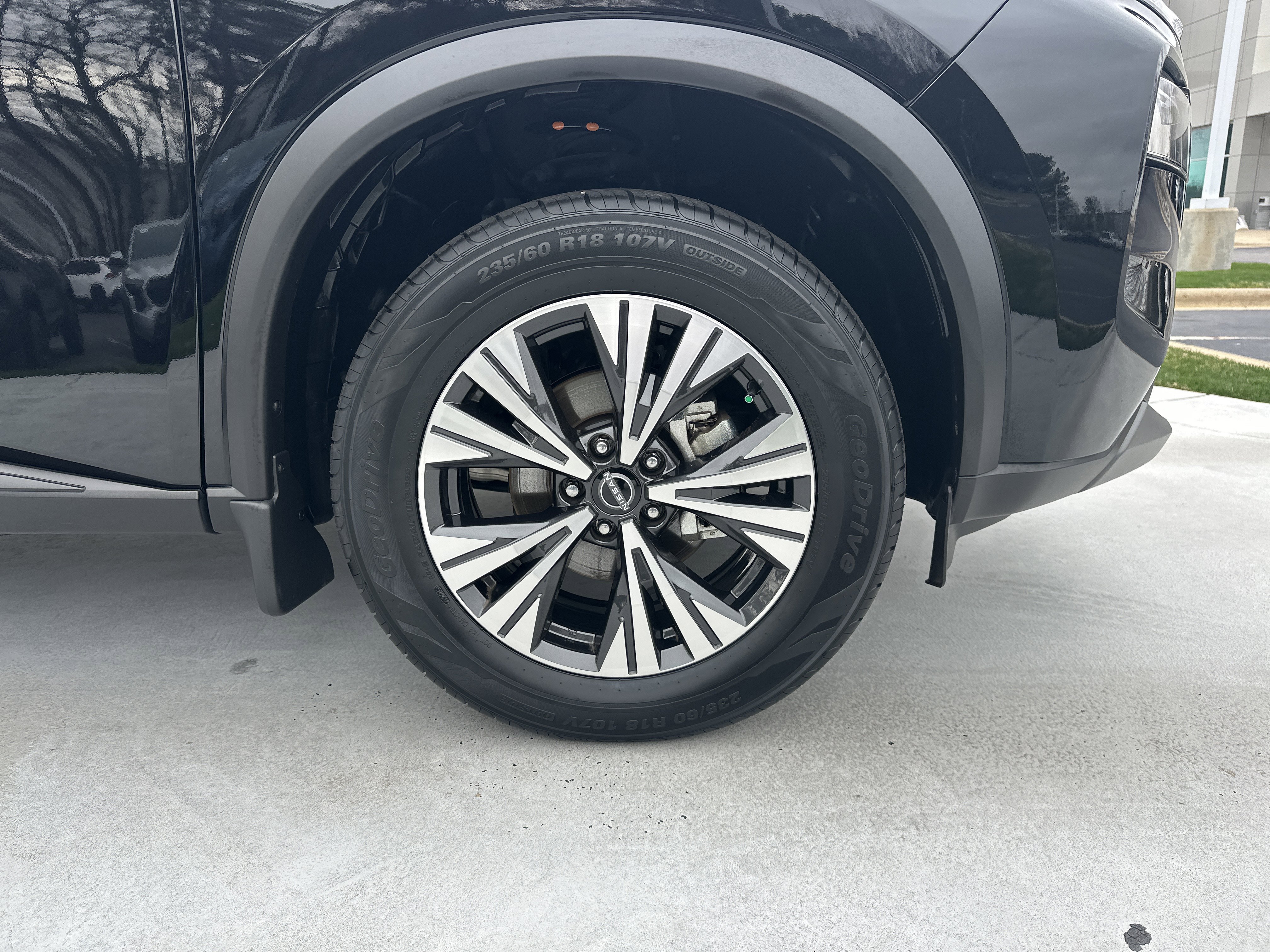 Used 2023 Nissan Rogue SV image 13