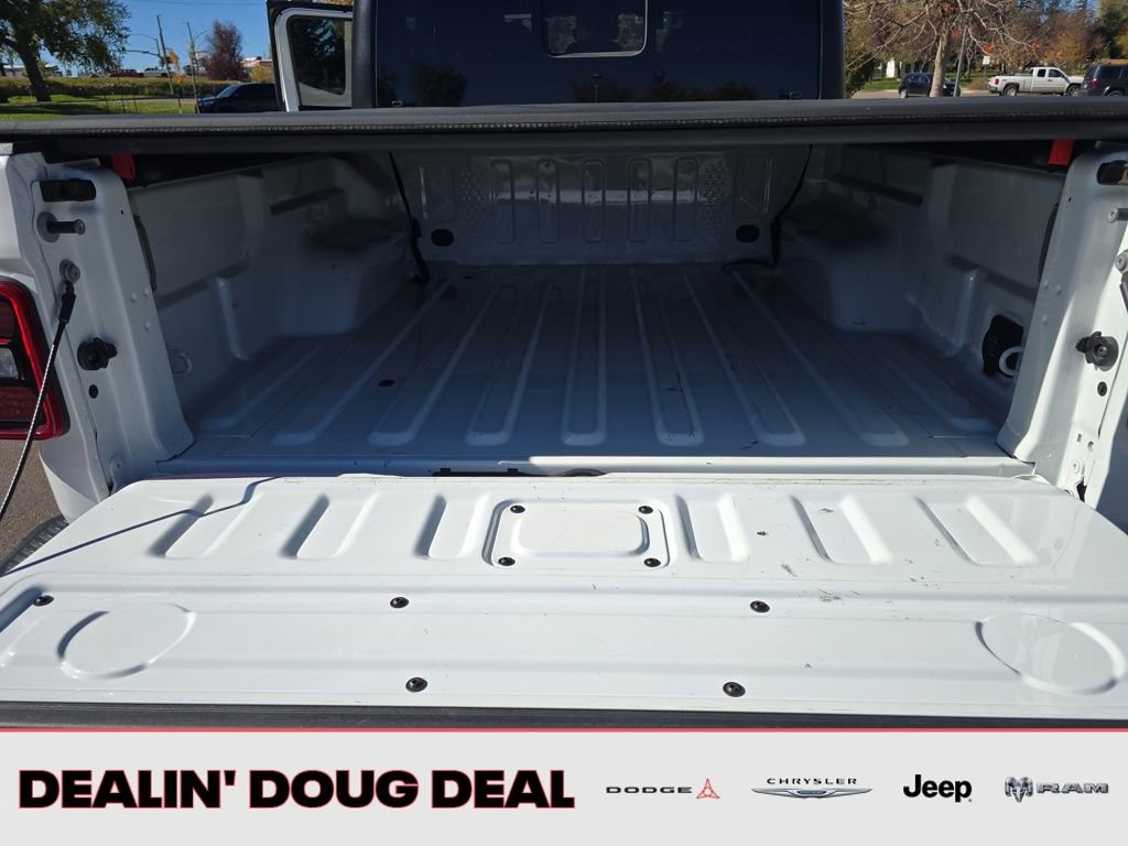 Used 2024 Jeep Gladiator Sport image 24