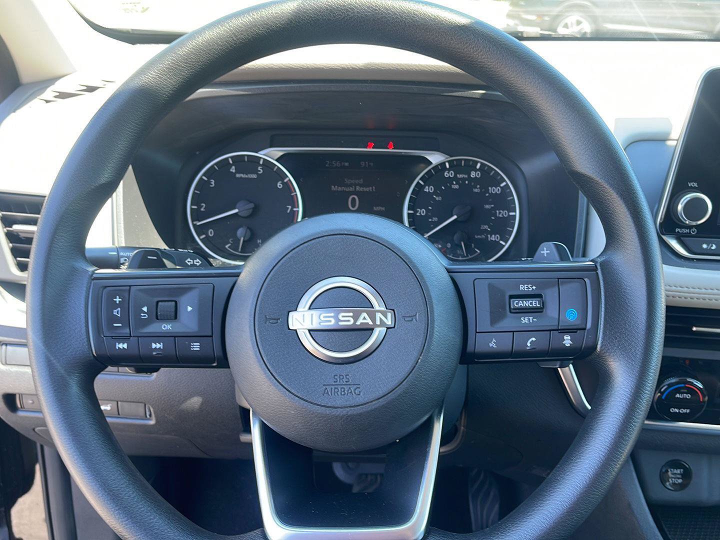 Used 2024 Nissan Rogue SV FWD image 21