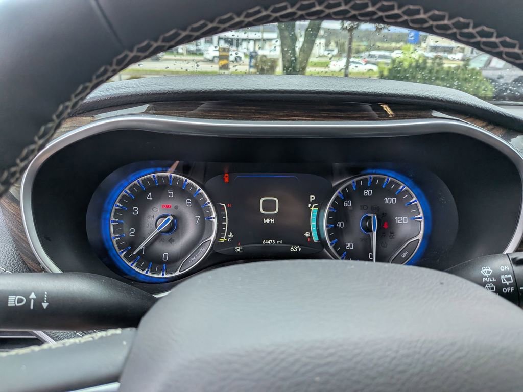 Used 2024 Chrysler Pacifica Limited image 16
