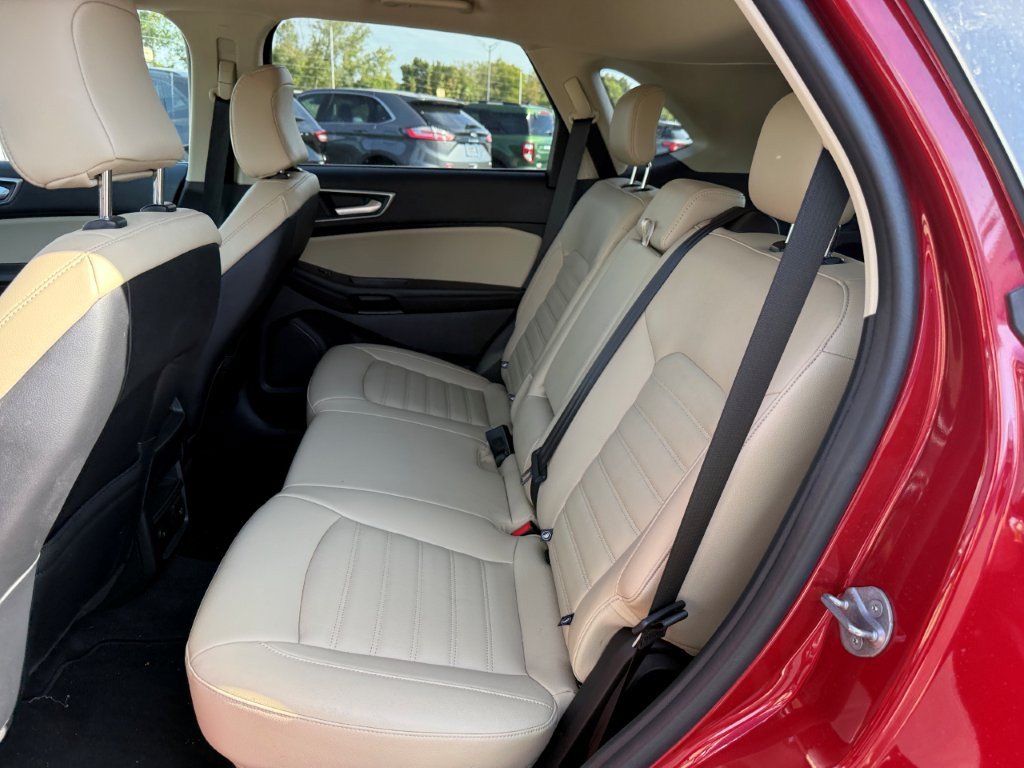 Used 2024 Ford Edge SEL w/ Convenience Package AWD/4WD image 16
