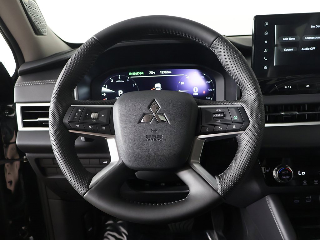 New 2025 Mitsubishi Outlander SE image 43